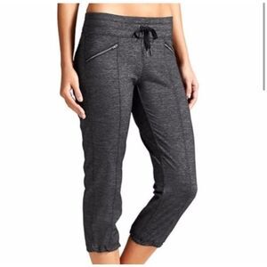 Athleta Quest Metro Slouch Capri NWOT